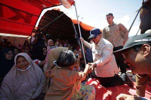 Prabowo Jenguk Korban Banjir Aceh Tenggara, Bupati: Kalau Bisa jadi Presiden Seumur Hidup