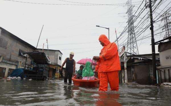 Ratusan Rumah di Petamburan Terendam Banjir, Air Capai 60 Cm