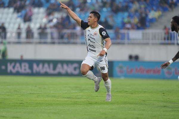 Eksel Runtukahu Banjir Pujian Usai Cetak 2 Gol Kemenangan 2-1 Persija Jakarta atas Arema FC