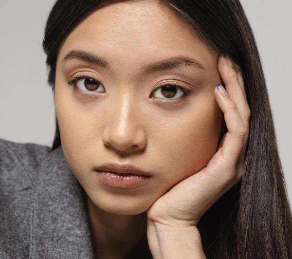 Trik Tutupi Mata Panda, Dahulukan Corrector Baru Pakai Concealer