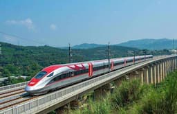 Bos KCIC Temui Airlangga, Utang Whoosh Diserahkan ke Danantara