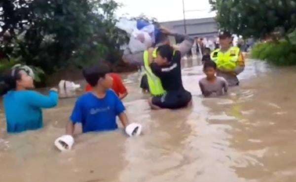 Banjir di Jateng Meluas Rendam 8 Kabupaten, Ribuan Warga Terdampak