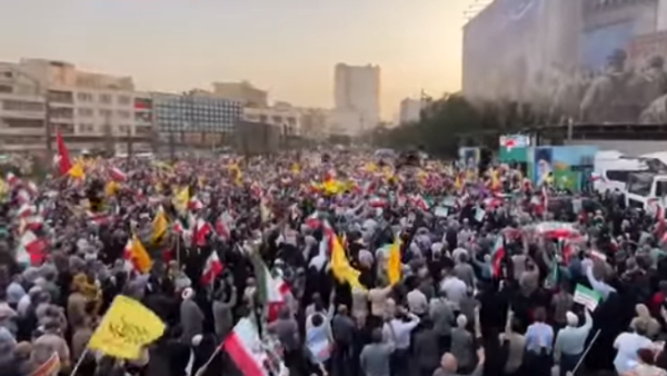 Ribuan Rakyat Iran Turun ke Jalan Pasca Gencatan Senjata, Rayakan Kemenangan Melawan Israel