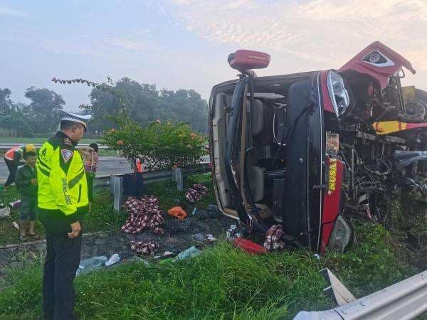 Kecelakaan Bus Nusa Bali di Tol Jombang, 36 Penumpang Selamat, Jalan Normal Kembali