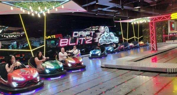 Menjelajahi Tempat Hangout Legendaris di La Piazza, Berpetualang sambil Main Games