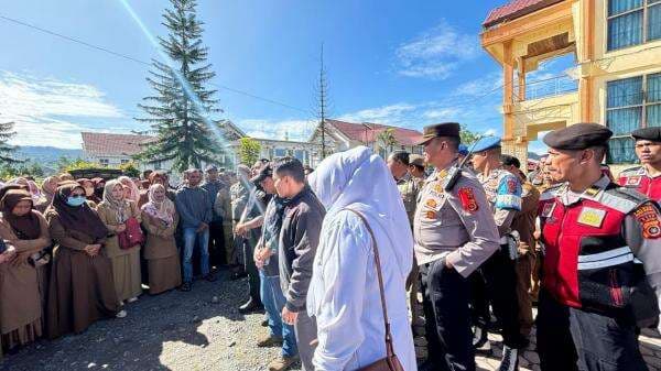 Ratusan Honorer Demo di DPRK Bener Meriah, Tuntut Diangkat Jadi PPPK Penuh Waktu