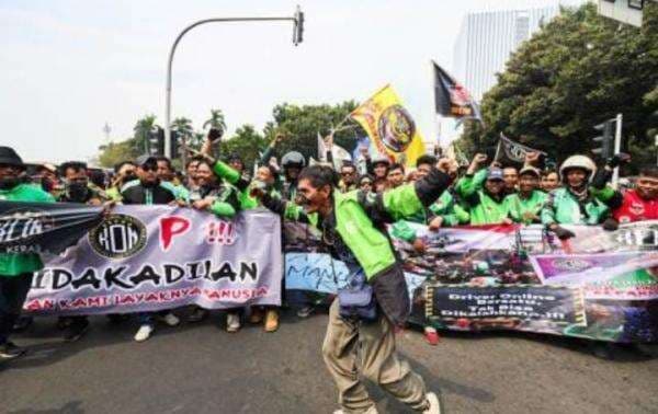 Aktivis 98 Turun Gunung, Suarakan Keadilan Pagi Pengemudi Ojol