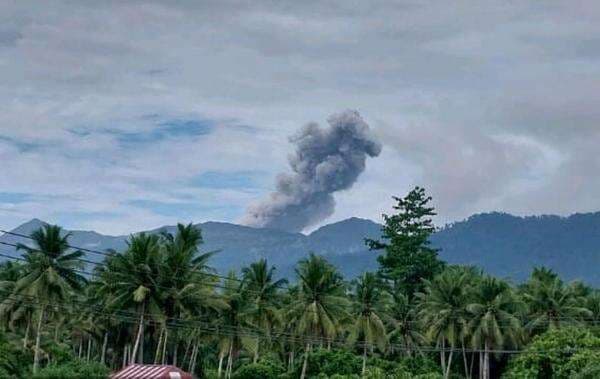 Gunung Dukono Erupsi, Semburkan Abu Vulkanik Setinggi 1.000 Meter