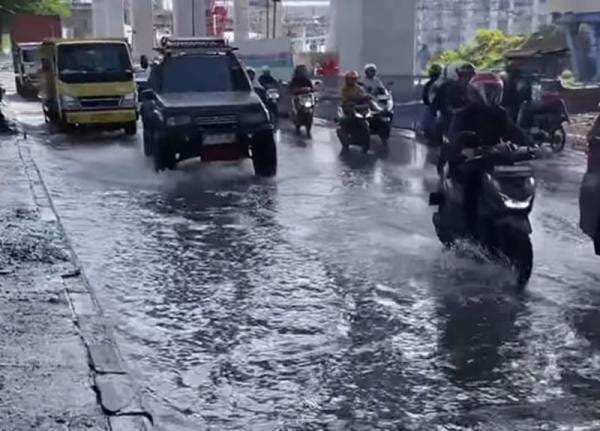 Banjir Rob di Jakarta Utara, Jalan RE Martadinata Tergenang