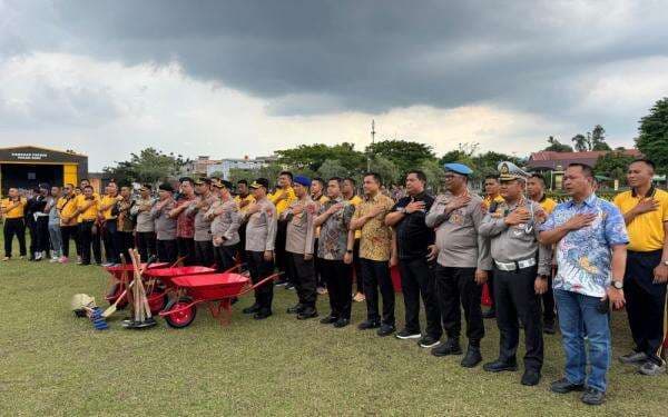 Polri Kirim Ribuan Alat Kerja untuk Pemulihan Lokasi Bencana di Sumatera