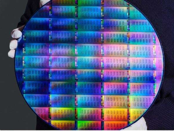 IBM Umumkan Dua Chip Kuantum: Nighthawk dan Loon