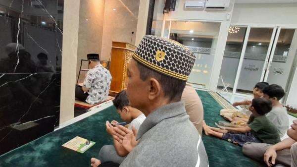 Pesona Arsitektur dan Kekhidmatan Tarawih Malam ke-10 Ramadan di Masjid Renjana