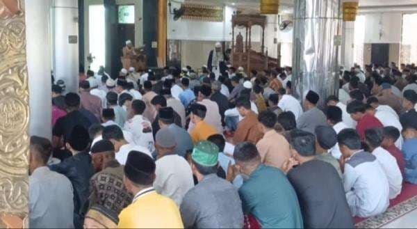 Jemaah Tarekat Syattariyah di Ulakan Tapakis Laksanakan Iduladha Hari Ini Jemaah Tarekat Syattariyah di Ulakan Tapakis Laksanakan Iduladha Hari Ini