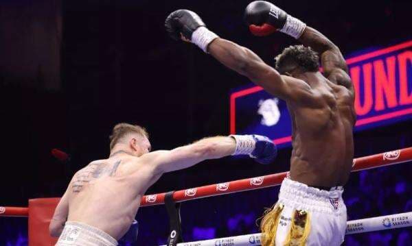 Satu Pukulan Saul Canelo Alvarez yang Mengubah Segalanya