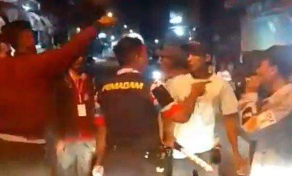 Viral Mobil Damkar Diadang Pawai Sound Horeg di Jombang, Ini Kata Kepala BPBD Viral Mobil Damkar Diadang Pawai Sound Horeg di Jombang, Ini Kata Kepala BPBD