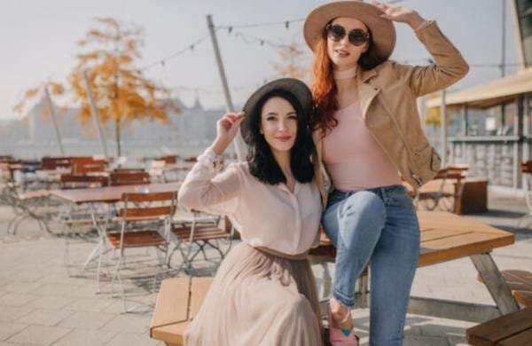 Trik Gaya Liburan Isra Miraj dan Imlek: Outfit Stylish yang Bikin Kamu Tampil Keren!