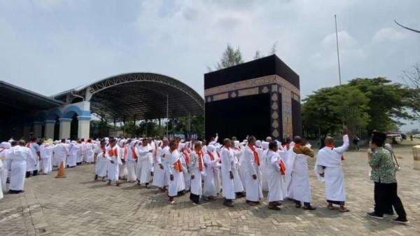 1.508 Calon Jamaah Haji Bojonegoro Ikuti Bimbingan Manasik, Siap Berangkat Mei 2025