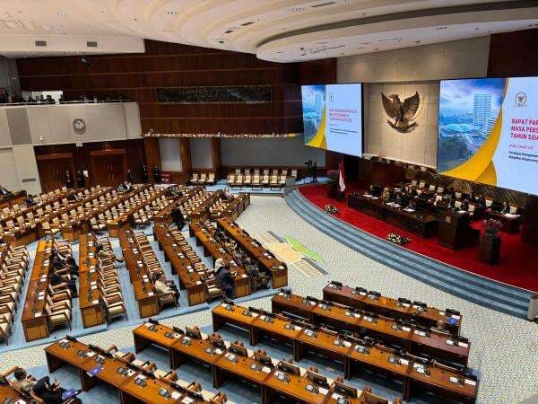 Tok! DPR Sahkan Revisi UU P2SK, Atur Surat Utang Danantara hingga Pusat Finansial Internasional