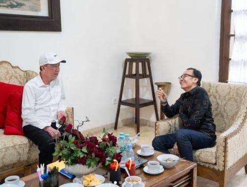 Ari Lasso Pamer Kunjungi Kediaman Jokowi, Ada Apa?