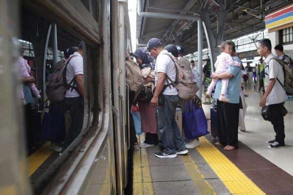 Cuti Bersama Natal 2025, 46.846 Penumpang Tinggalkan Jakarta Naik Kereta Api