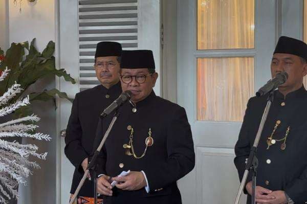 Pramono Lantik Uus Kuswanto Jadi Sekda DKI, Gantikan Marullah Matali