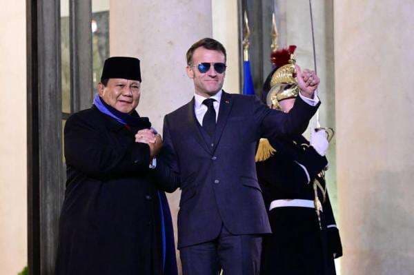 Momen Macron Gunakan Bahasa Indonesia saat Sambut Prabowo di Prancis