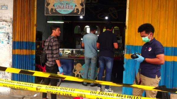 Toko Emas di Pusat Kota Lumajang Disatroni Perampok Bersenjata Tajam