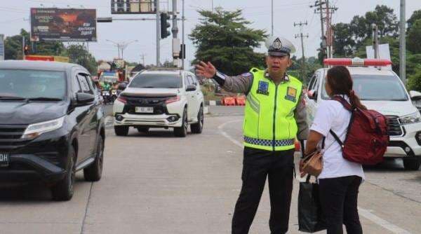 H-4 Lebaran, Arus Mudik di Tol Pemalang Meningkat, Kapolres Imbau Pemudik Istirahat di Pospam