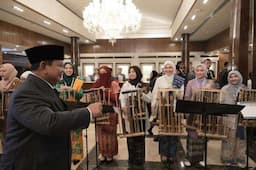 Momen Hangat dan Antusias WNI Sambut Prabowo di Pakistan: Happy, Semuanya Semangat!