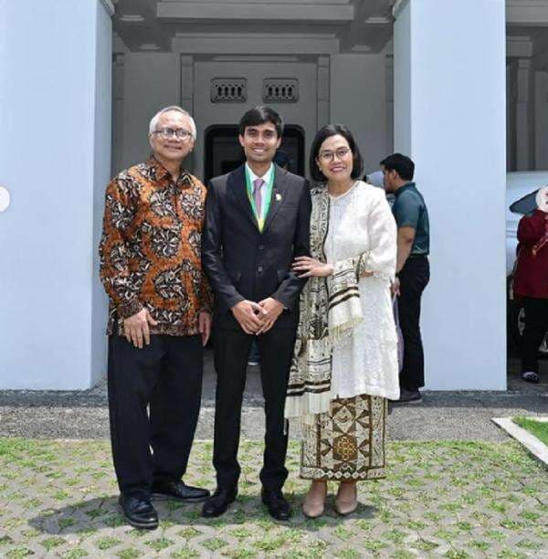 Riwayat Pendidikan Mentereng 3 Anak Sri Mulyani, Ada yang baru Lulus Dokter Spesialis UI Riwayat Pendidikan Mentereng 3 Anak Sri Mulyani, Ada yang baru Lulus Dokter Spesialis UI