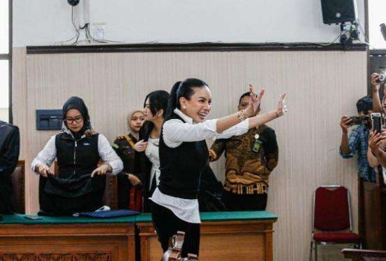 Reaksi Santai Nikita Mirzani Usai Dituntut 11 Tahun Penjara: Hukum di Indonesia Lucu