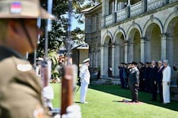 Momen Prabowo Disambut Gun Salute saat Bertemu Gubernur Jenderal Australia Sam Mostyn 