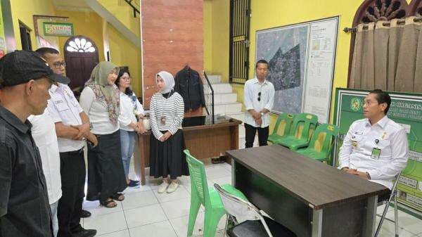 Lurah Sari Rejo Terancam Dicopot Usai Tepergok Tak di Kantor saat Sidak Wali Kota Lurah Sari Rejo Terancam Dicopot Usai Tepergok Tak di Kantor saat Sidak Wali Kota