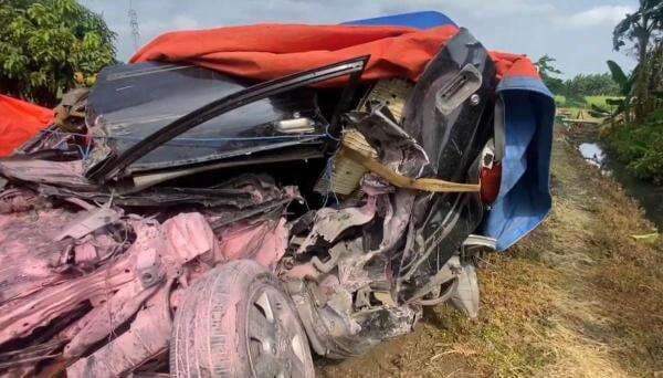 Identitas Korban Tewas Laka Lantas Avanza Tabrak Truk di Jalur Ponorogo Trenggalek