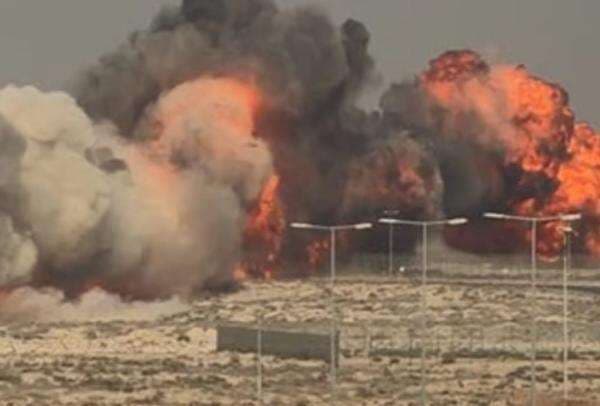 Horor! Jet Tempur India Jatuh dan Meledak saat Aksi Aerobatik di Dubai Airshow