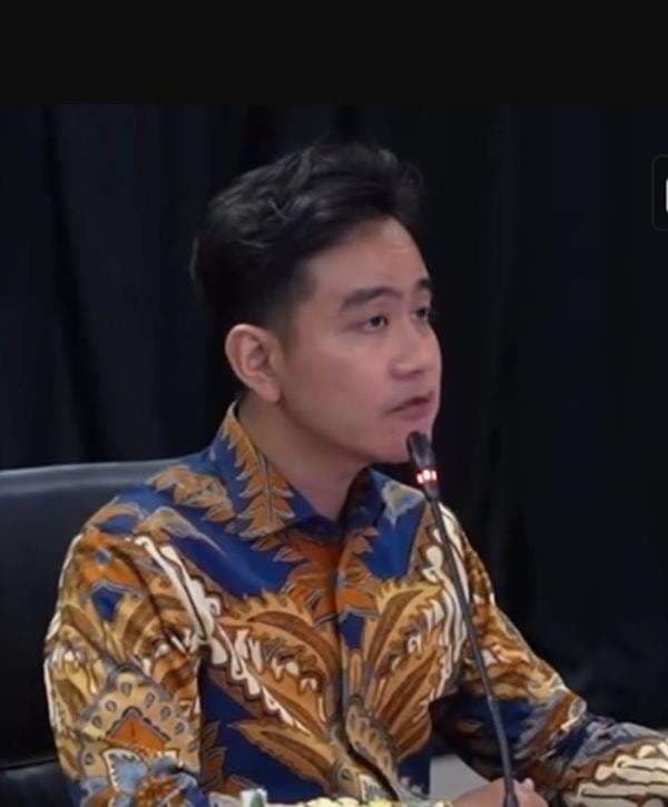 Menyusul Jokowi Kini Giliran Gibran Digugat Warga Terkait Ijazah, Ganti Rugi Fantastis Rp 125 T!