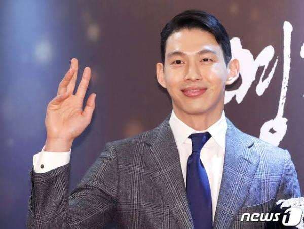 Aktor Choi Jung Won Diserahkan ke Kejaksaan Atas Kasus Penguntitan