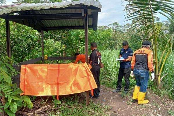 Temuan Mayat Wanita Setengah Telanjang di Gubuk Tengah Sawah di Malang, Ada Luka di Wajah Temuan Mayat Wanita Setengah Telanjang di Gubuk Tengah Sawah di Malang, Ada Luka di Wajah