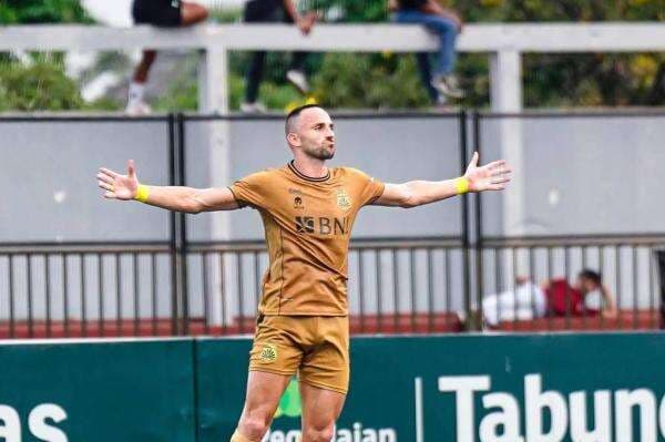 Hebat! Ilija Spasojevic Maafkan Tendangan Rafael Struick, Tensi Panas Berakhir Damai
