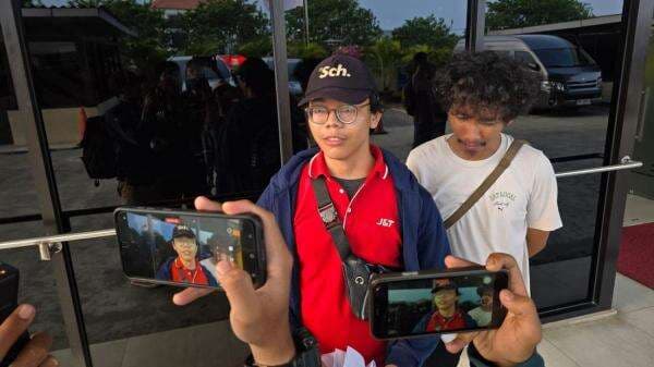 Cerita Kurir Paket di Bekasi, Dibacok Pelanggan Saat Tagih Paket COD