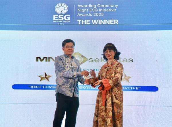 MNC Sekuritas Raih Penghargaan Best Community Empowerment Initiative di ESG Initiative Awards 2025