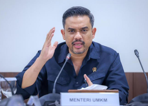 Menteri UMKN Tegaskan KUR hingga Rp100 Juta Tak Perlu Agunan, Sejumlah Bank Disanksi