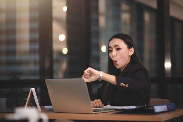 Stres Akhir Tahun karena Deadline Kantor? Ini Solusi dari Pakar Psikolog Industri