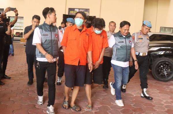 2 Pria di Cakung Ditangkap, Tepergok Simpan 53 Kg Ganja Siap Edar
