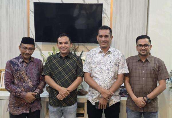 Haji Uma Silaturahmi Lebaran dengan Wali Kota Lhokseumawe, Bahas Kemajuan Daerah