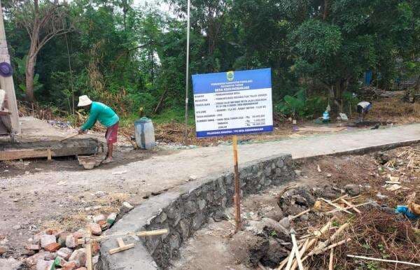 Papan Nama Proyek Wajib Dipasang di Setiap Proyek Desa, Ini Aturannya!