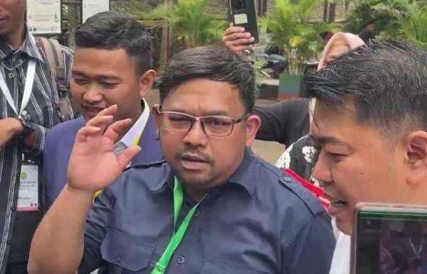 Andre Taulany Ledek Bedu Usai Ceraikan Istri: Selamat, Kita Satu Kantor!