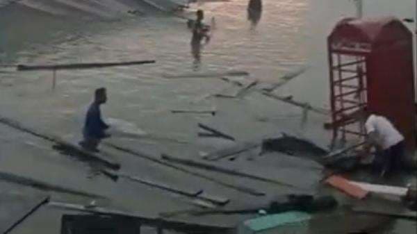 Kawasan Wisata Kuliner Pantai Selatan Bangkalan Porak-poranda Diterjang Puting Beliung