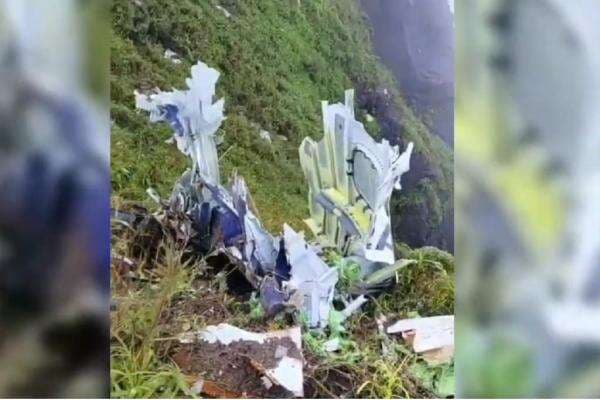 Penampakan Puing Pesawat ATR di Gunung Bulusaraung, Badan dan Ekor Hancur!