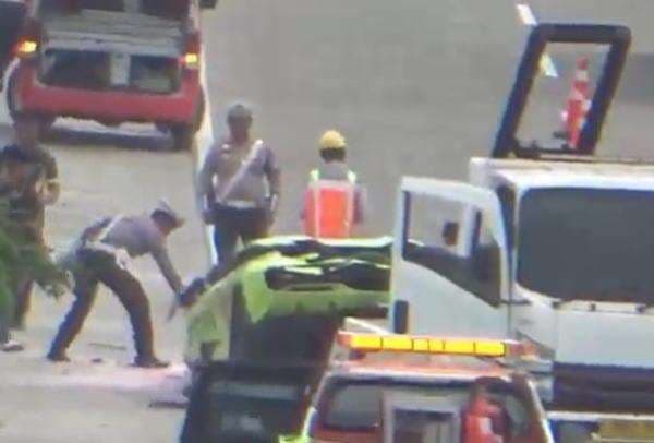 Touring Mewah, Lamborghini Ringsek Tabrak Suzuki Ignis di Tol Jombang
